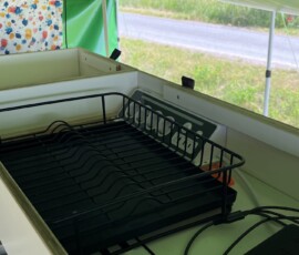 Abtropfgitter aufgeräumt in Ablage